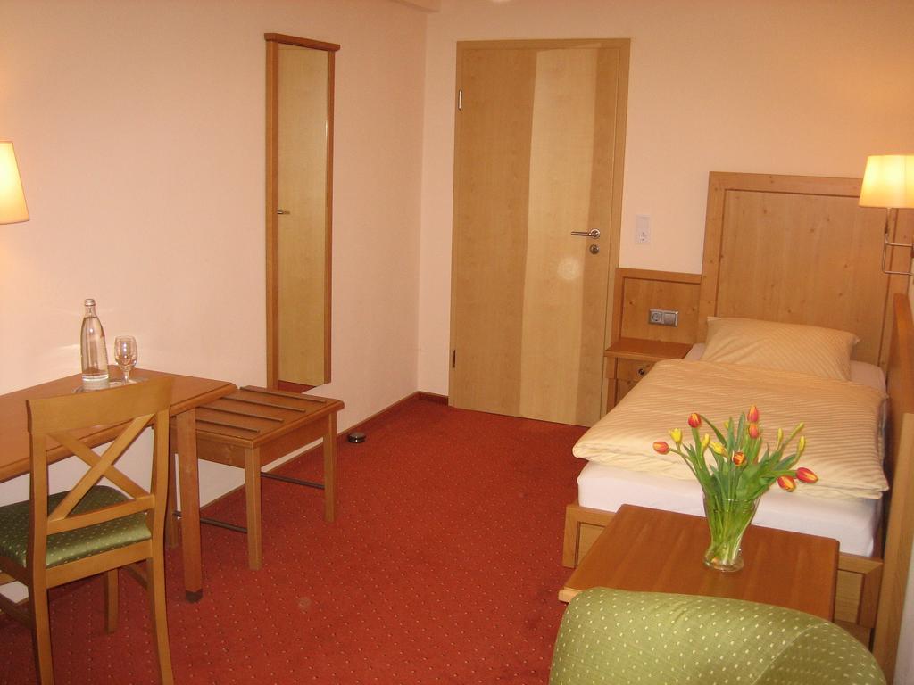 Lindenhof Отель 3*